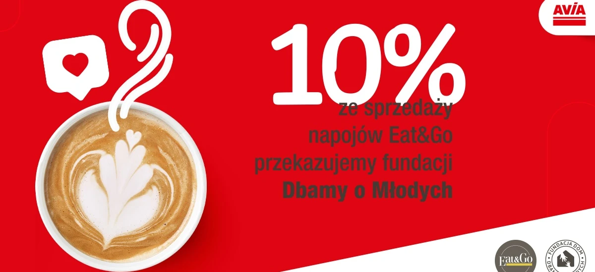 Projekt graficzny filiżanki kawy z tekstem po polsku, podkreślający że 10% zysków ze sprzedaży napojów w Eat&Go zostaje przekazane na rzecz fundacji wspierającej młodzież.