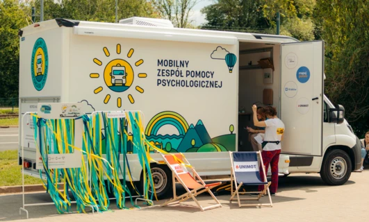 Grupa Unimot partnerem Mental Bus – mobilnego punktu wsparcia psychologicznego