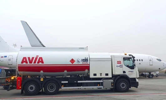 UNIMOT przeprowadził pierwsze tankowanie na Lotnisku Chopina w Warszawie