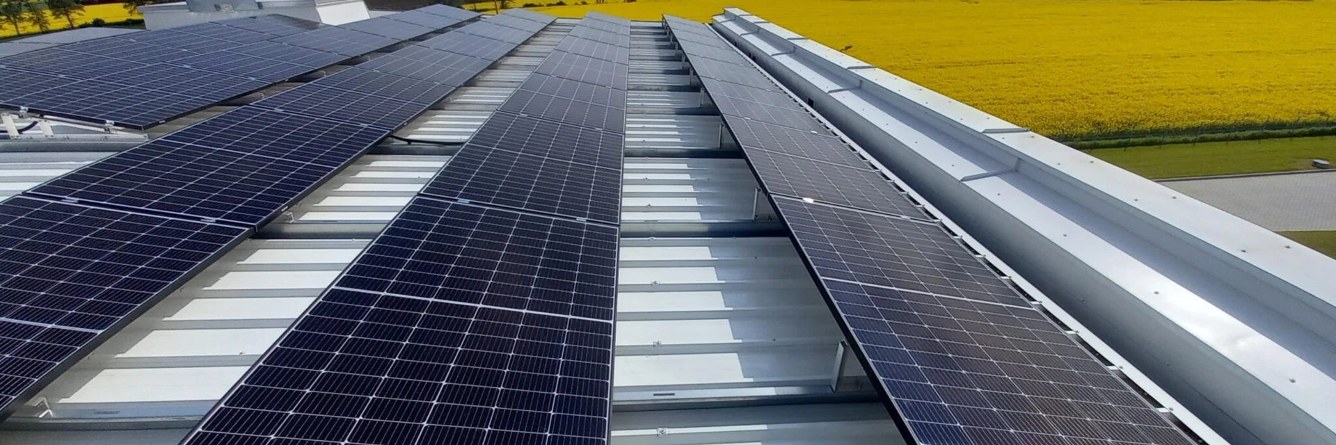 /uploads/media/hero_small_desktop_slide/04/2984-2.-TIP-TOPOL-moc-450-kWp-zakonczone-06.2023-1-2048x1536.webp?v=1-0